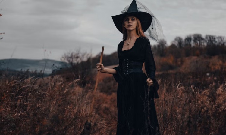 Nombres de brujas famosos, oscuros y originales con significado